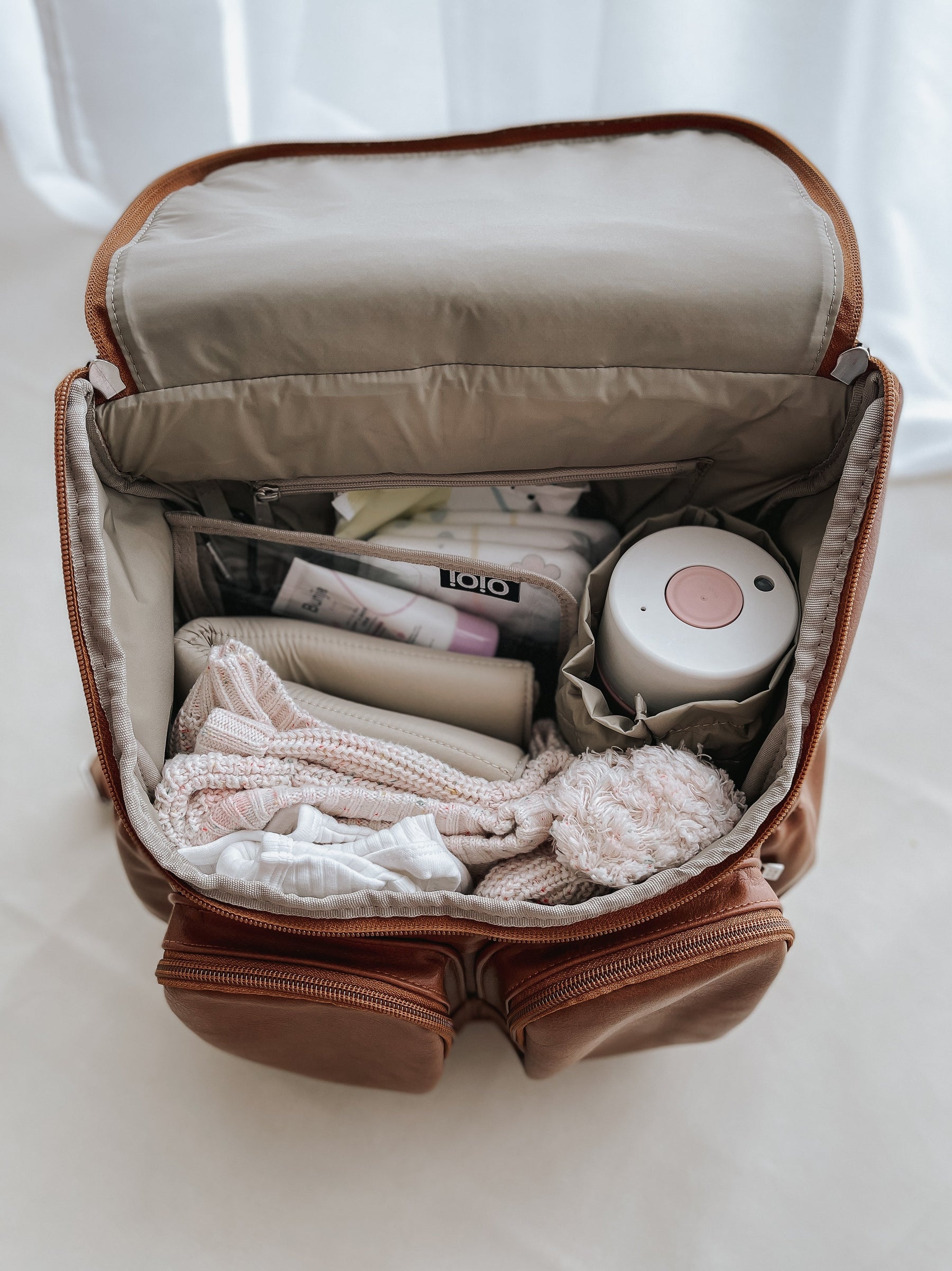 The Ultimate Nappy Bag Checklist: What to Pack for Your Baby-OiOi
