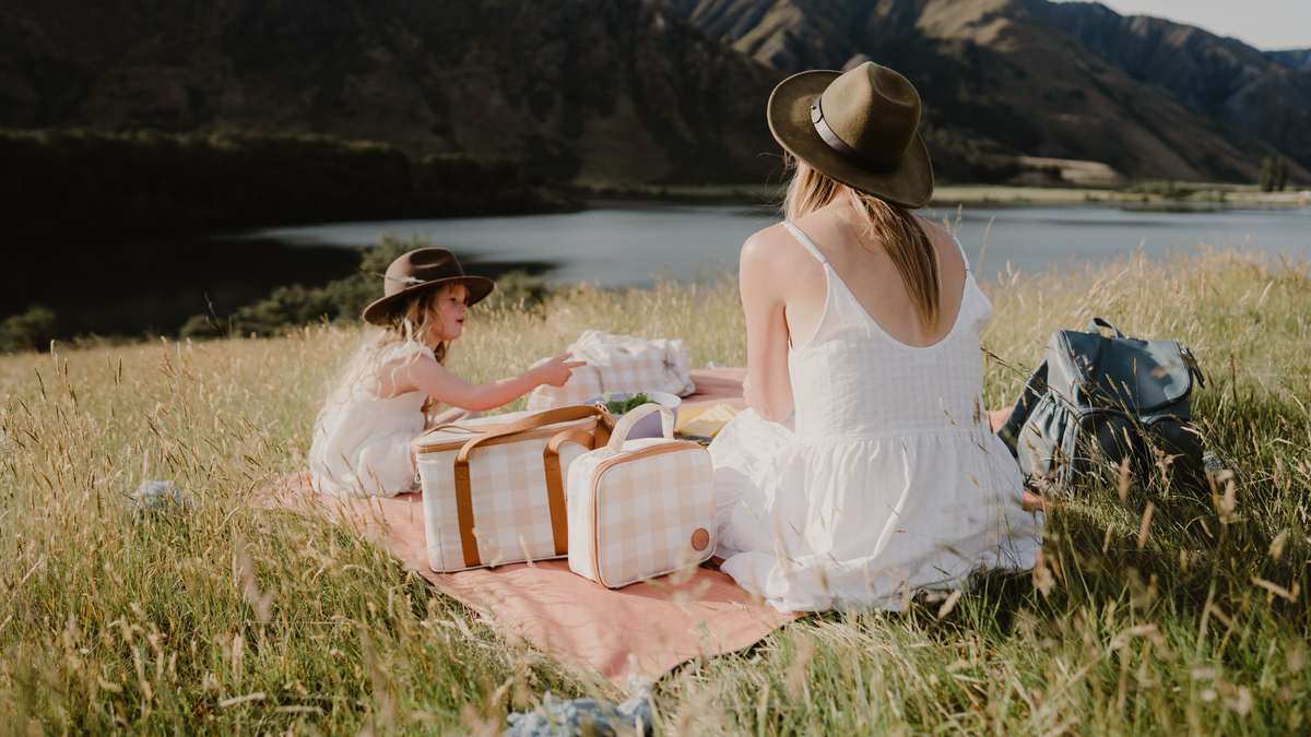 17 KidFriendly Picnic Food Ideas — OiOi